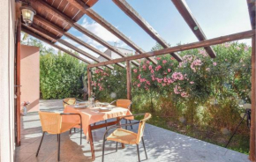 Stunning home in Campofelice di Roccell w/ Outdoor swimming pool and 2 Bedrooms Campofelice Di Roccella